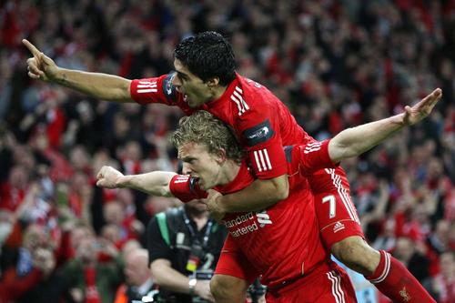 Dirk Kuyt este antrenorul interimar al lui Fenerbahce // foto: imago images