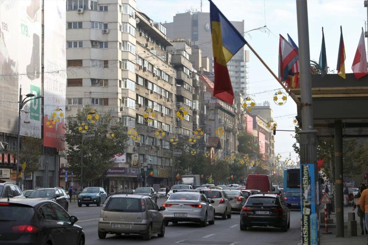 VIDEO+FOTO O nouă gafă a Primăriei Capitalei! Promovăm EURO 2020 cu trofeul Cupei Mondiale » UPDATE Explicația oferită de Primărie