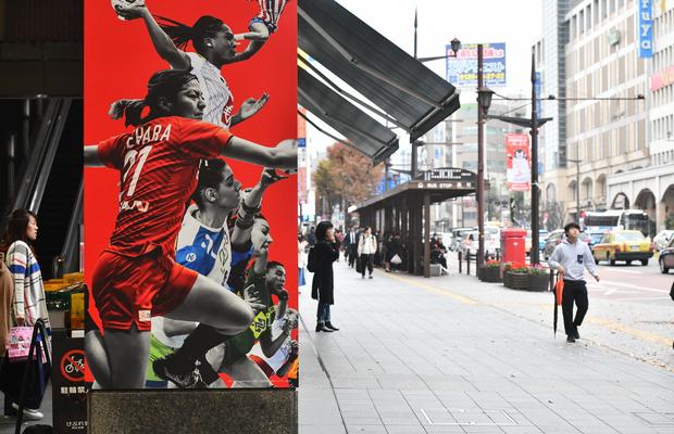 CORESPONDENȚĂ DIN JAPONIA // Din toate materialele oficiale ale turneului final din Japonia, prezente în Kumamoto, lipseşte Cristina Neagu!