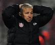 CFR Cluj. Dan Petrescu trebuie să jongleze pe mai departe cu lotul subțiat de coronavirus și de accidentări. La meciul cu ȚSKA Sofia, de joia viitoare, poate apărea un singur fotbalist „nou”, stoperul Paulo Vinicius.