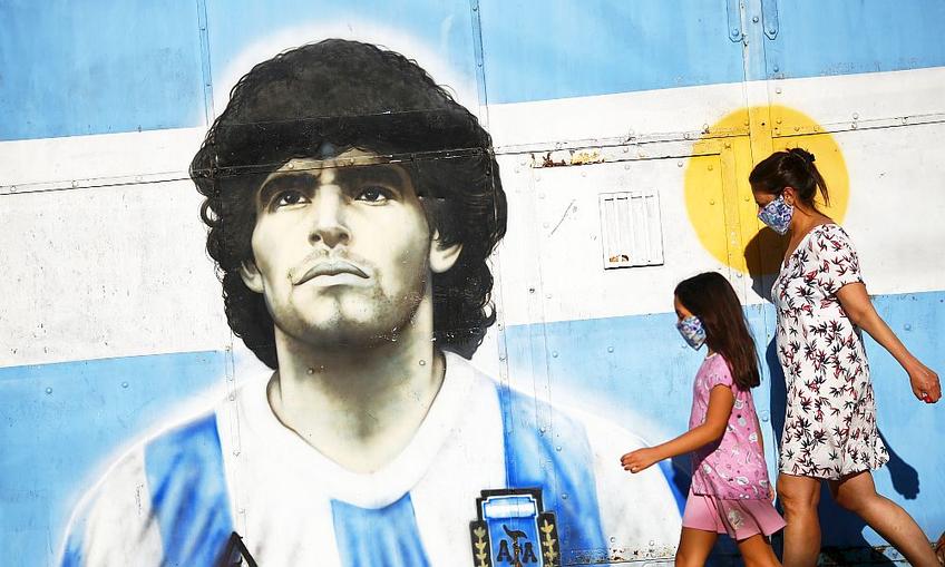Un graffiti cu Diego Maradona, foto: Guliver/gettyimages