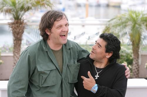 Emir Kusturica, alături de Diego Maradona, ]n 2008, la Cannes
foto: Imago