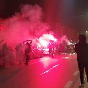 Fanii lui Dinamo s-au strâns lângă stadion, înaintea meciului cu Viitorul. foto: Vlad Nedelea (GSP)