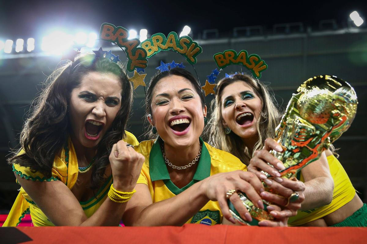 Braziliencele au încins atmosfera la meciul cu Elveția de la Campionatul Mondial