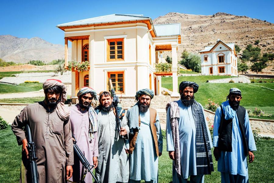Talibanii s-au întors la putere în Afganistan, după 20 de ani, foto: Imago Abuzuri sexuale, deturnare de fonduri, meciuri trucate » Fostul căpitan al „naționalei” își strigă disperarea: „Aici nu mai există motivație”