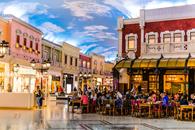 Te plimbi cu gondola prin mall și faci shopping » Imagini senzaționale surprinse de reporterii GSP în Qatar