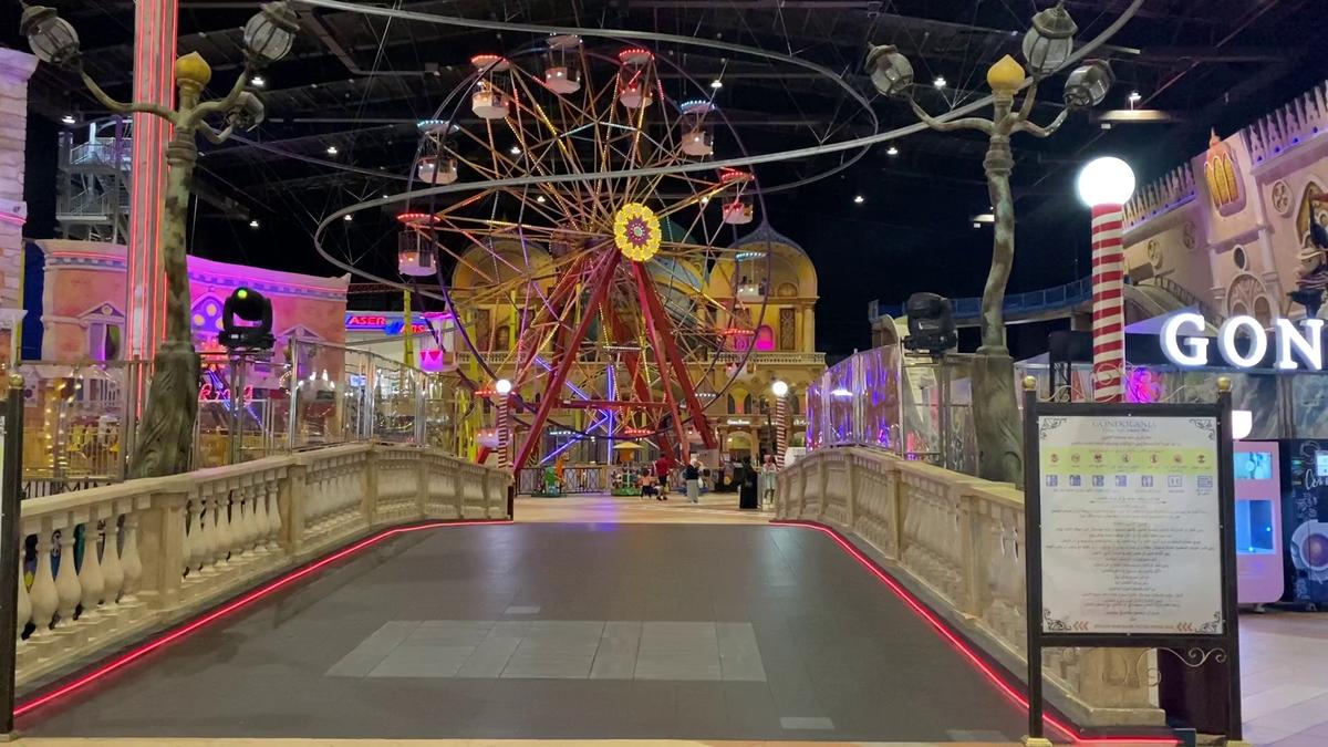 Te plimbi cu gondola prin mall și faci shopping » Imagini senzaționale surprinse de reporterii GSP în Qatar