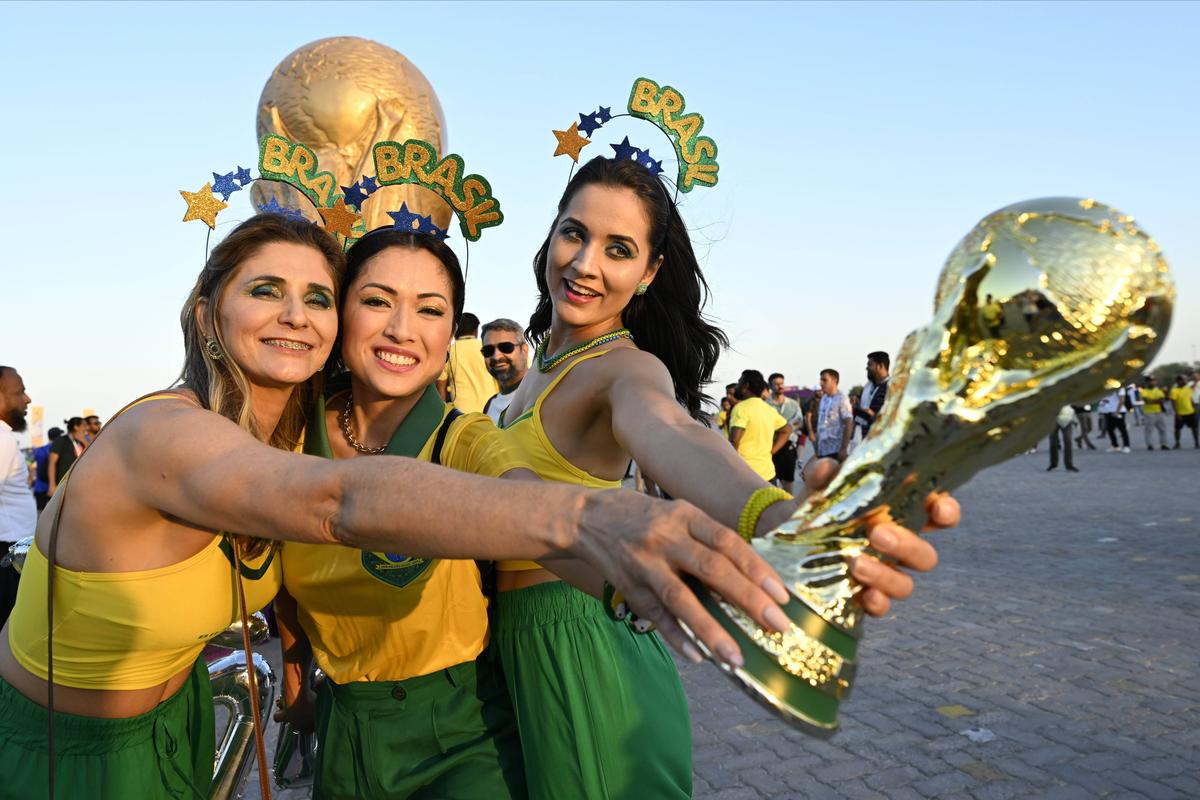Braziliencele au încins atmosfera la meciul cu Elveția de la Campionatul Mondial