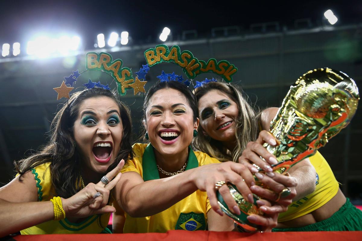 Braziliencele au încins atmosfera la meciul cu Elveția de la Campionatul Mondial