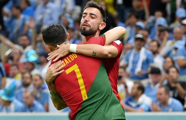 „Dubla” lui Bruno Fernandes o duce în optimi pe Portugalia! Uruguay tremură pentru calificare