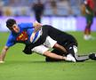 Un spectator a invadat terenul în Portugalia - Uruguay pentru a transmite 3 mesaje