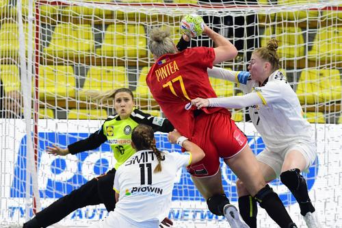 Crina Pintea (33 de ani), handbalista celor de la CSM București, are încredere că naționala feminină de handbal va face un Campionat Mondial bun. foto: Imago Images