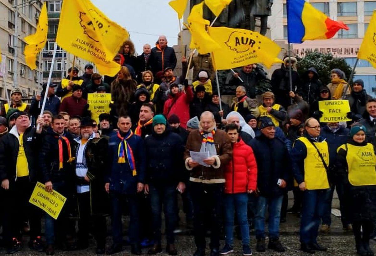 Fostul căpitan din Liga 1, dezlănțuit în stradă pentru AUR: „CINE SUNTEM NOI?” » S-a întors în politică și îi face jocurile lui George Simion: imagini incredibile surprinse în week-end
