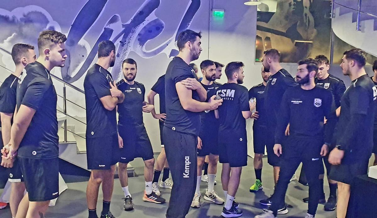 World Class One Cotroceni - Loredana Dinu si CSM Bucuresti baieti