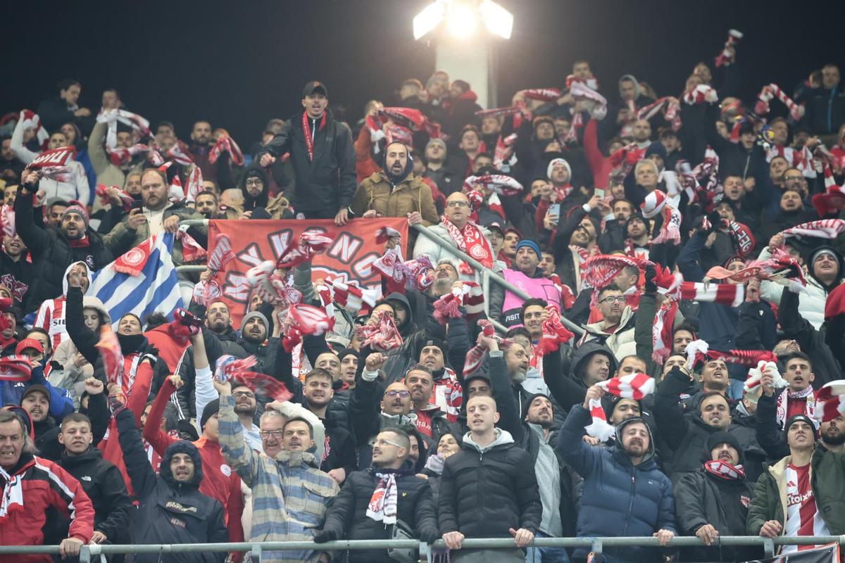 Fanii lui Olympiakos la meciul cu FCSB / Foto: Ionuț Iordache GSP