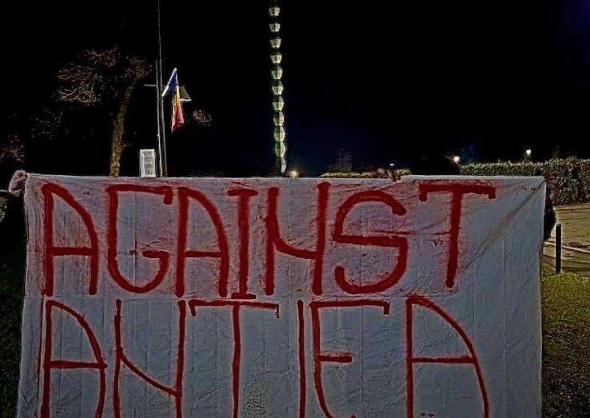 România divizată! Proteste și contramanifestații în Capitală, ultrașii radicali au avut propria țintă: „Străzile sunt naționaliste, lor le pute ce e românesc!”