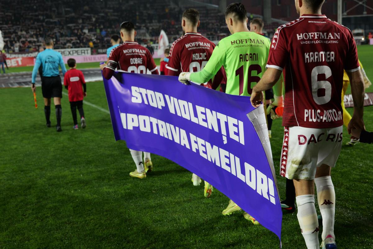 Rapid iese din ceață » Trupa lui Gâlcă s-a răzbunat pe Csikszereda și își repară golaverajul avariat de CFR Cluj. Locul 1, securizat!