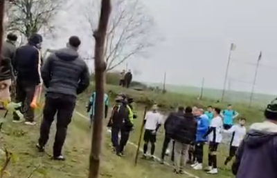Halucinant! Viceprimarul a lovit un jucător cu sticla în cap în timpul unui meci din România