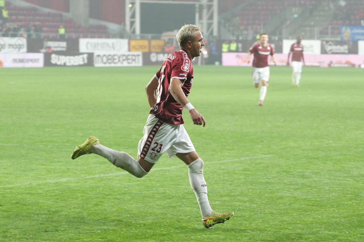Rapid iese din ceață » Trupa lui Gâlcă s-a răzbunat pe Csikszereda și își repară golaverajul avariat de CFR Cluj. Locul 1, securizat!