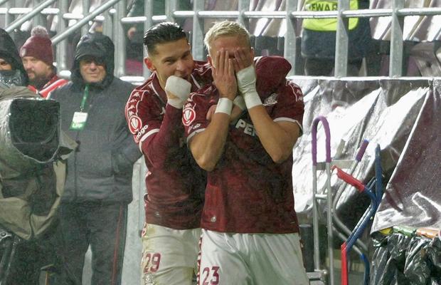 Rapid iese din ceață » Trupa lui Gâlcă s-a răzbunat pe Csikszereda și își repară golaverajul avariat de CFR Cluj. Locul 1, securizat!