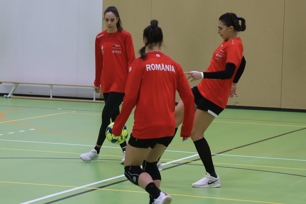 Imagini de la antrenamentul oficial al României înaintea meciului cu Japonia