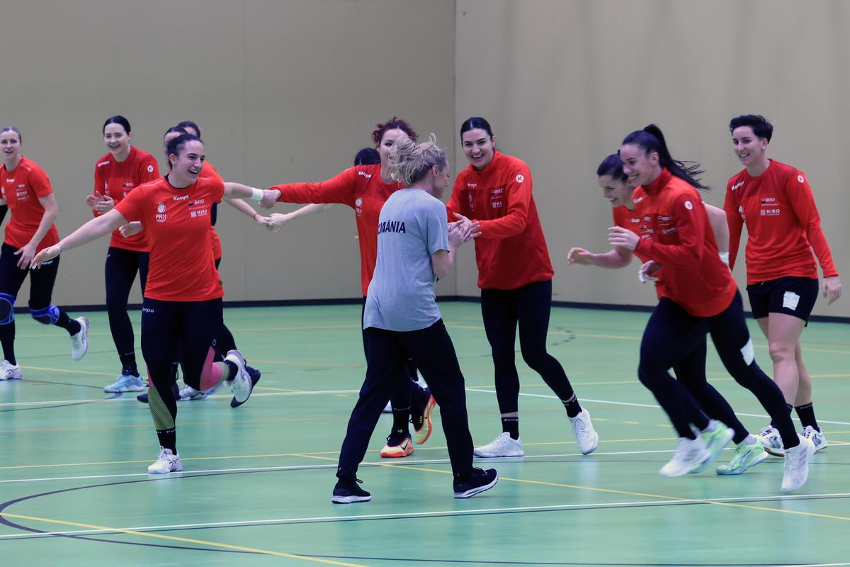 Exerciţiu inedit la antrenamentul oficial al României