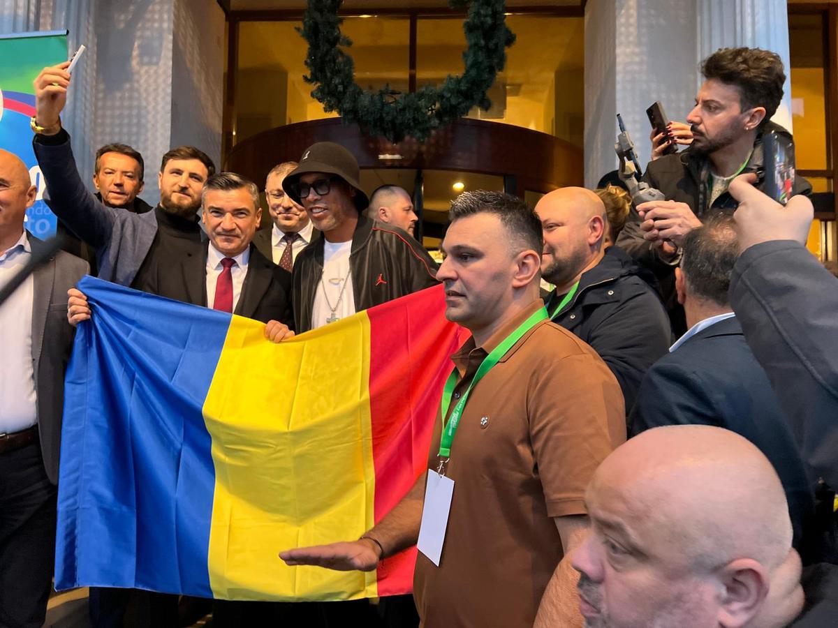 Ronaldinho a ajuns la Iași pentru meciul demonstrativ