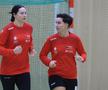 Maria Skrobic și Cristina Laslo / Imagini de la antrenamentul oficial al României dinaintea meciului cu Japonia FOTO: Ionuţ Iordache (GSP)