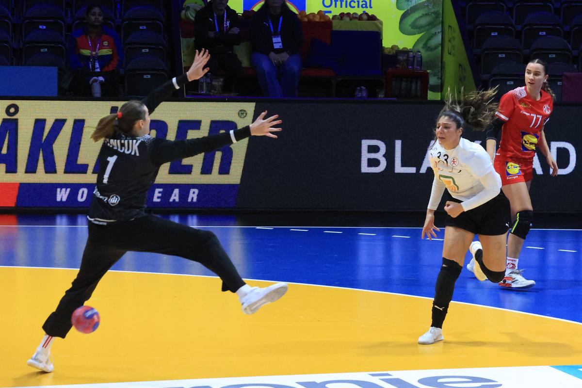 Naționala Egiptului nu s-a făcut de râs în primul meci jucat vreodată la Campionatul Mondial de handbal feminin! GSP a asistat la momentul istoric
