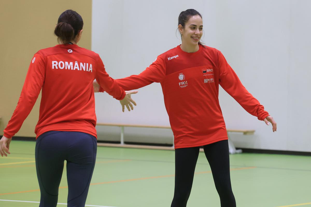 Imagini de la antrenamentul oficial al României înaintea meciului cu Japonia