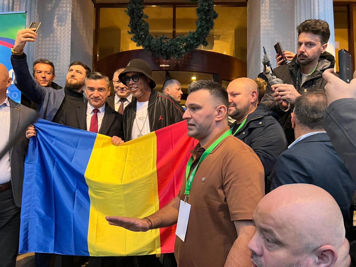 Ronaldinho a ajuns la Iași pentru meciul demonstrativ