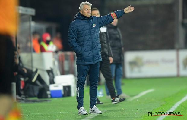 Nu s-a mai văzut așa ceva: au anunțat plecarea antrenorului în timpul meciului!