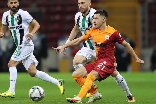 Olimpiu Moruțan, în Galatasaray - Denizlispor // foto: Facebook @ Galatasaray