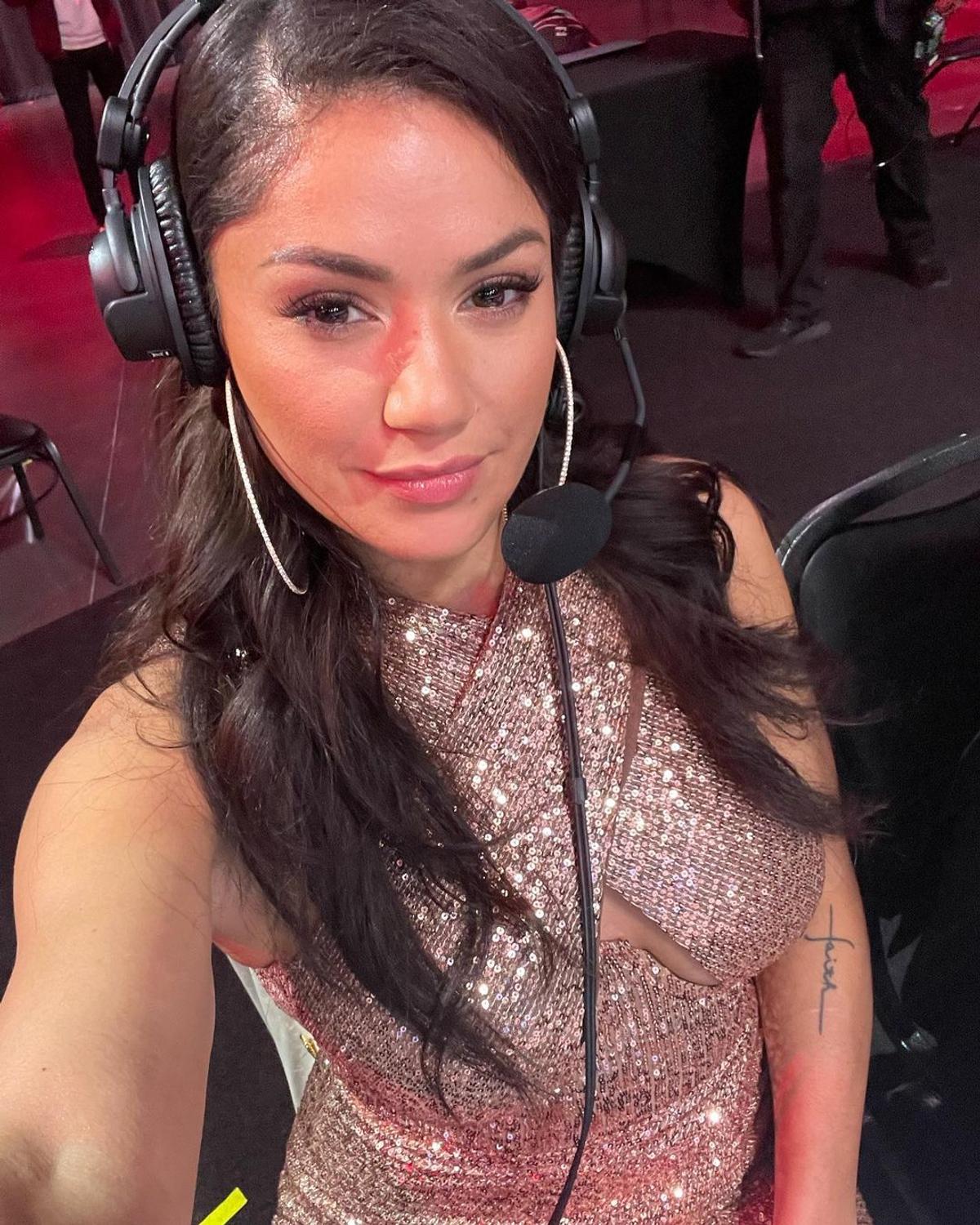 Luptătoarea din UFC şi-a înnebunit fanii cu o fotografie făcută în spital: „Operează-te, dar fă-o sexy!”