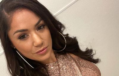 Luptătoarea din UFC şi-a înnebunit fanii cu o fotografie făcută în spital: „Operează-te, dar fă-o sexy!”
