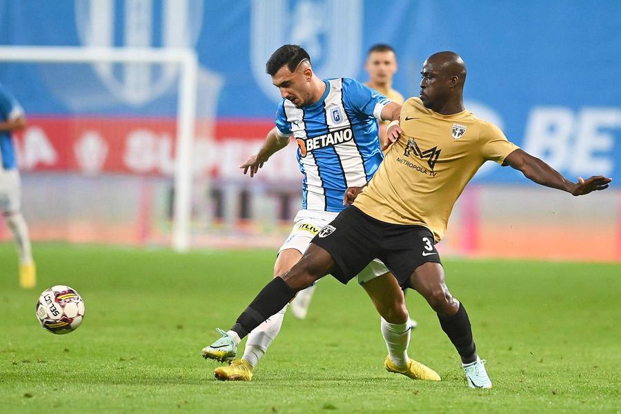 Ulrich Meleke, în dreapta // foto: Imago Images Fostul jucător din Superliga, primul transfer făcut de Mirel Rădoi la Gaziantep
