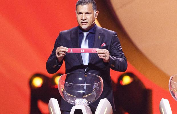 Ali Daei, chinuit de regimul de la Teheran » I-au închis afacerile, iar avionul în care se aflau soția și fiica fostului mare internațional a fost deturnat, pentru a le împiedica să părăsească Iranul!
