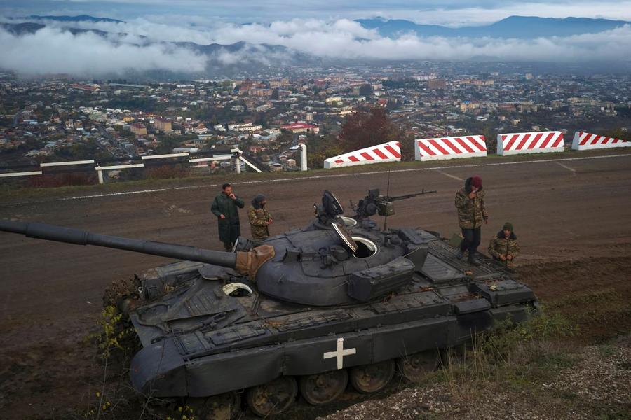 Confruntările dintre etnicii armeni și cei azeri datează de peste 30 de ani / Sursă foto: Guliver/Getty Images Pe unde va zbura FCSB în Azerbaidjan? E sigură ruta aeriană? Expert BoardingPass consultat de GSP: „Spațiul Ucrainei e închis, companiile evită Armenia și intră în spațiul georgian”