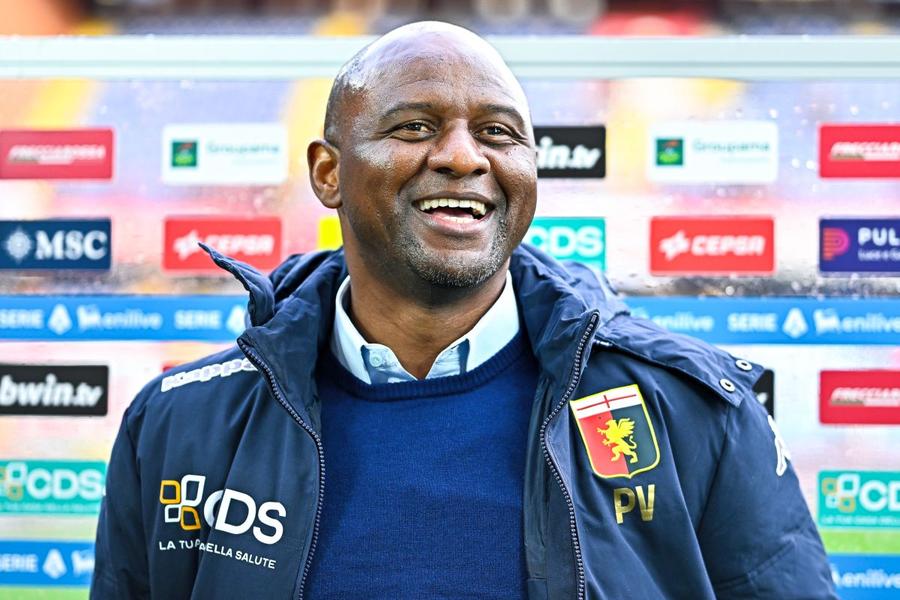 Patrick Vieira a debutat pe 24 noiembrie 2024 la Genoa cu un 2-2 cu Cagliari / Foto: GettyImages Șucu i-a decis soarta lui Patrick Vieira la Genoa » Ce se întâmplă cu antrenorul dorit de Inter înaintea lui Chivu!