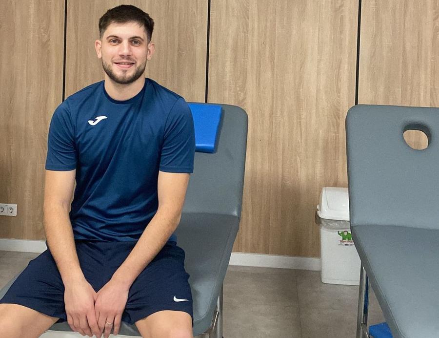 Paul Iacob face recuperare după operația de hernie de disc Prima „noutate” a Rapidului în 2025 este o revenire » Obiectiv îndrăzneț pentru 2025: „Un trofeu cu Rapid!”