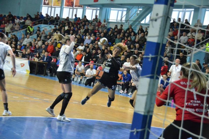 Partida dintre HC Zalău și CSM Târgu Jiu, scor 23-23, din runda cu numărul #12 din Liga Florilor a fost una foarte spectaculoasă. A fost meciul de debut al etapei.