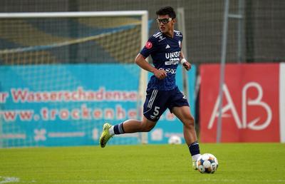 Interviu altfel cu puștiul-revelație din Liga 1: „Vin roșu, Mercedes și Las Vegas” + „Pe el l-aș mușca de gât dacă aș fi vampir”