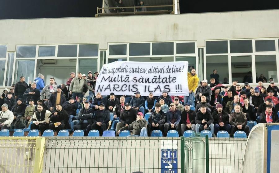 Un banner de susținere pentru Ilaș din partea suporterilor Botoșaniului, după accidentarea suferită în octombrie. Foto: instagram.com/ilascosmin37/?hl=en Povestea incredibilă a lui „Edgar Davids de România”: „Mă punea învățătoarea să citesc de pe tablă și nu vedeam din bancă” + „Când am intrat în vestiar cu Immobile, nu mai știam nici să mă încalț”
