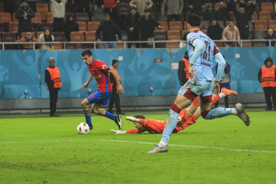 Faza amintită de MM Stoica // FOTO: Imago Images Mihai Stoica îl ridică-n slăvi: „Acest jucător este cea mai mare surpriză din istoria modernă a fotbalului românesc!”