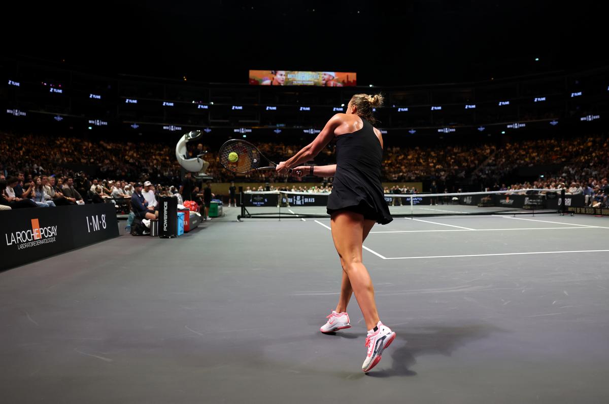 Ciocnirea Sabalenka - Kyrgios, prima „Bătălie a sexelor” din acest secol, tranșată în 77 de minute » Aryna, intrare de zile mari: „Pregătisem altceva”