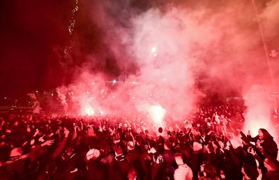 Sărbătoare cu scandal » Fanii lui PSG au vrut să celebreze succesele din 2025, dar 40 dintre ei au fost reținuți de poliție!