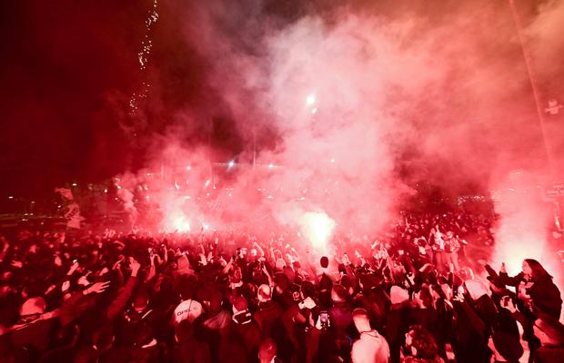 Sărbătoare cu scandal » Fanii lui PSG au vrut să celebreze succesele din 2025, dar 40 dintre ei au fost reținuți de poliție!