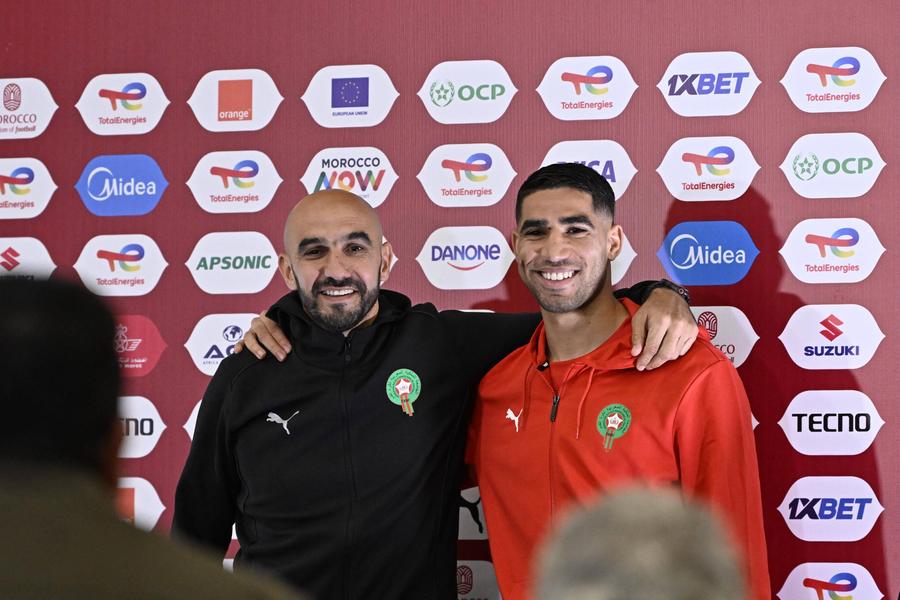 Walid Regragui (stânga) și Achraf Hakimi (dreapta) / Imago Images Revenire de senzație la Cupa Africii » Starul lui PSG este gata de debut
