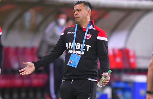 Cosmin Contra (45 de ani) și Javi Reyes (50 de ani) au deschis procese în comisiile FRF și vor salariile neplătite până acum de Dinamo.
