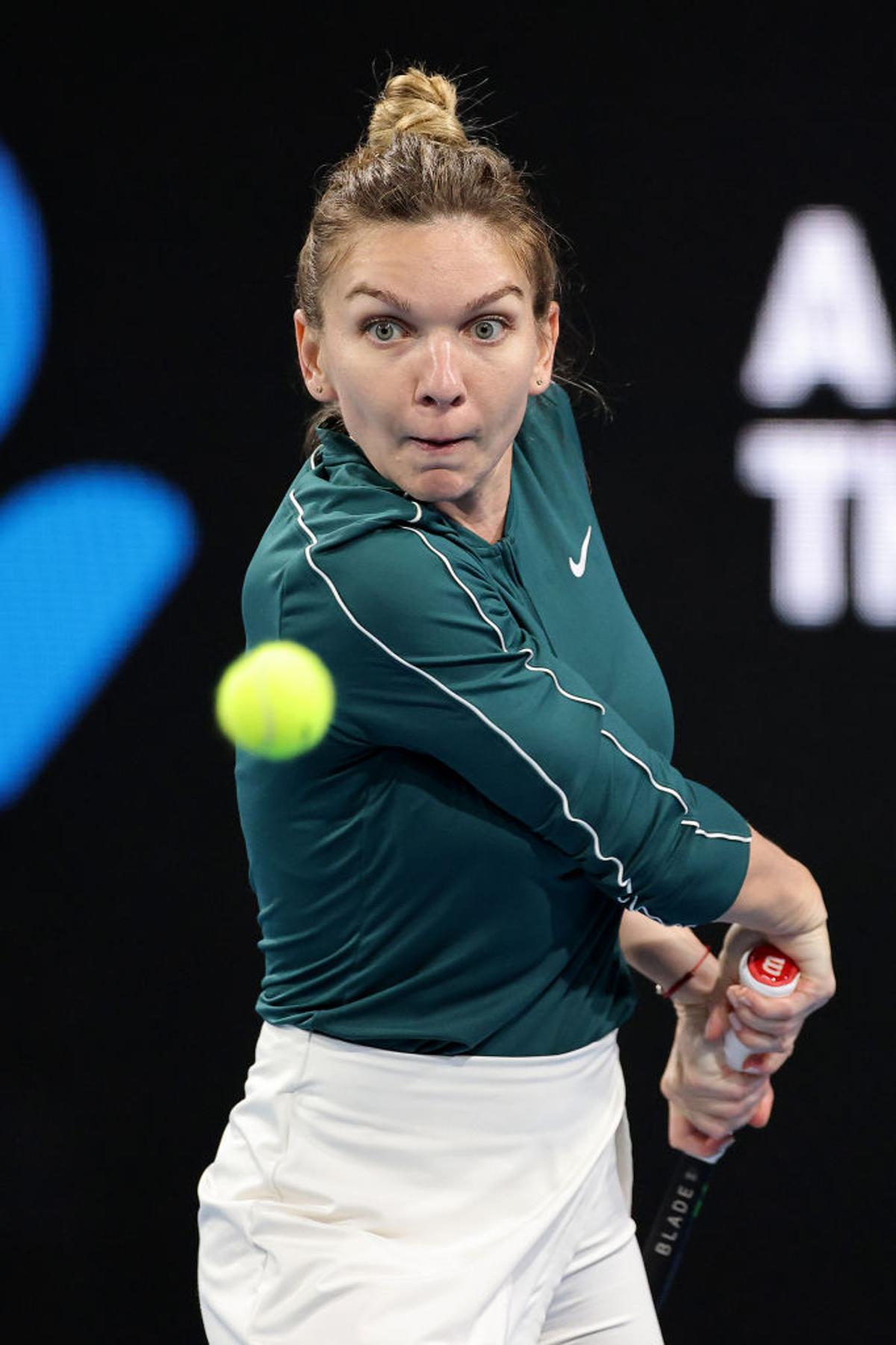 VIDEO Simona Halep, execuție de geniu în meciul cu Ashleigh Barty! Tweener din spatele liniei